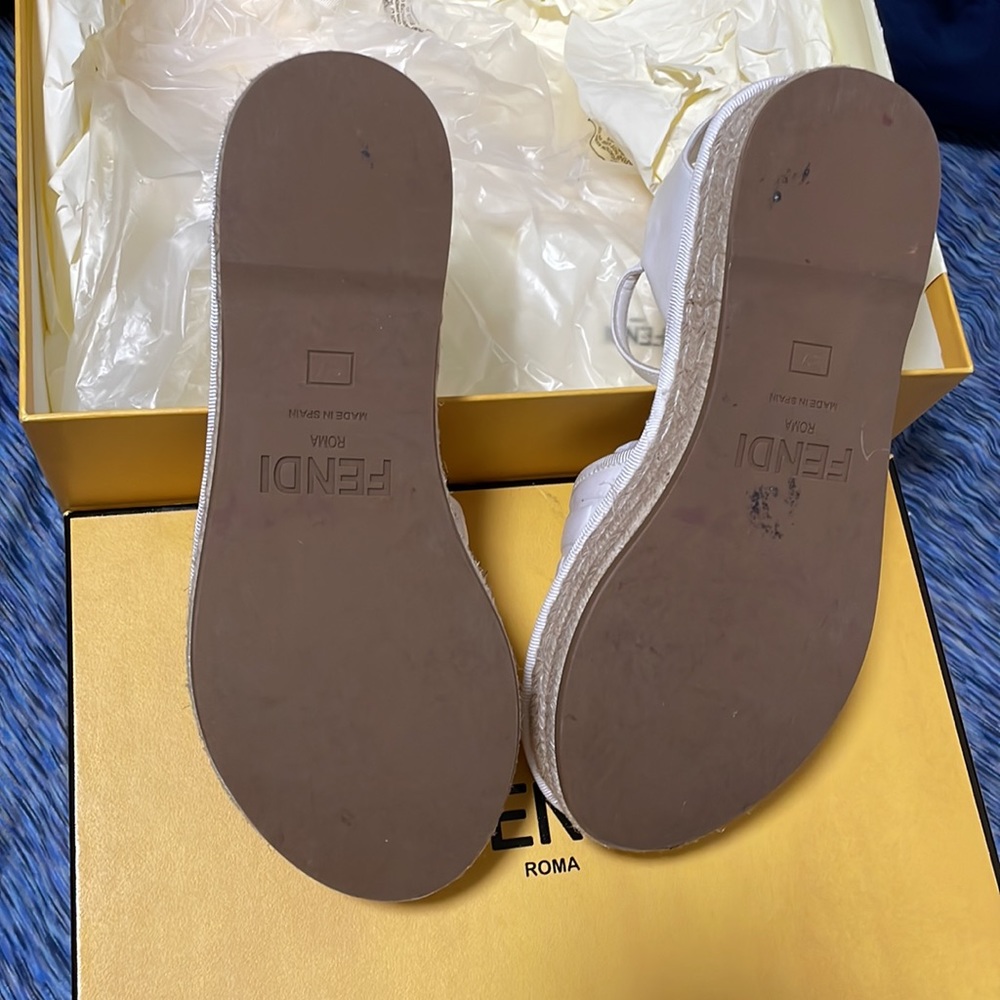 FENDI Sandals - Picture 4 of 5